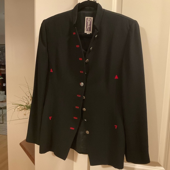 Zelda Black Blazer with red treads and red triangle - Perfect condition - Picture 2 of 8